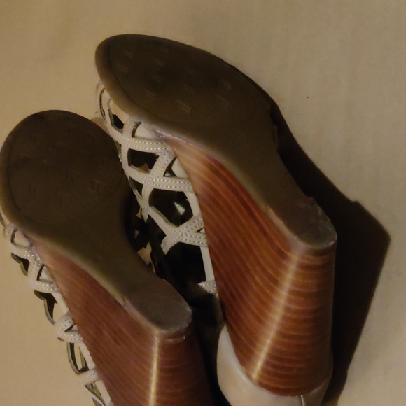 Adrienne Vittadini wedge sandal - Picture 4 of 5